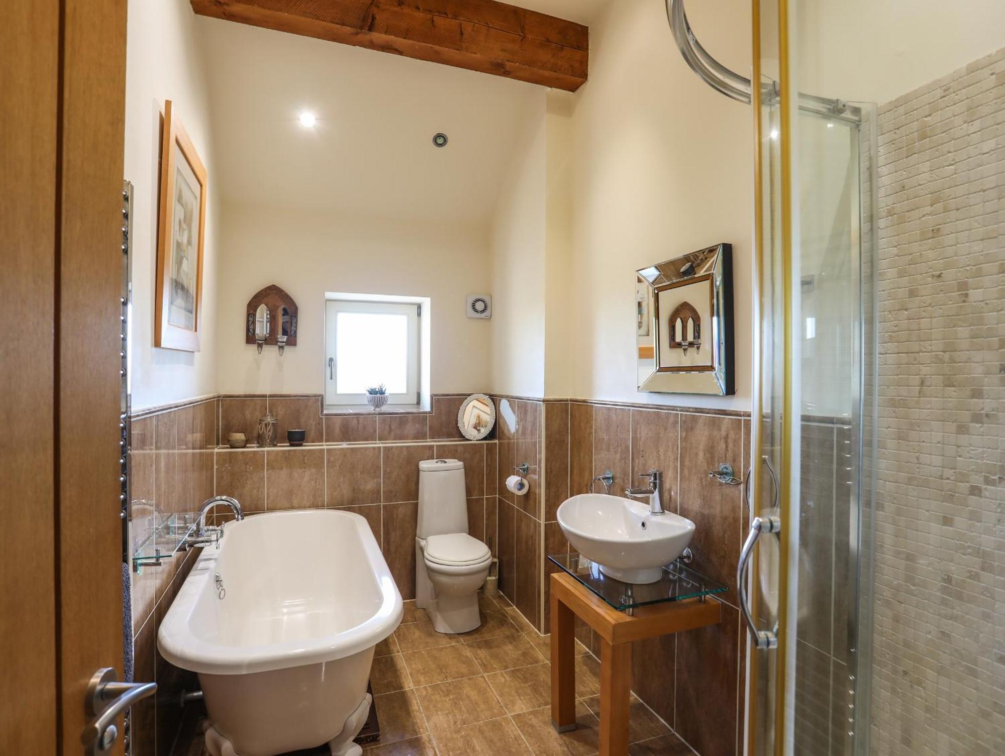 Cosy Barn Villa Dwyran Bagian luar foto